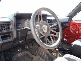 1986 TOYOTA PICK UP RED 2.4 MT 4WD Z20052